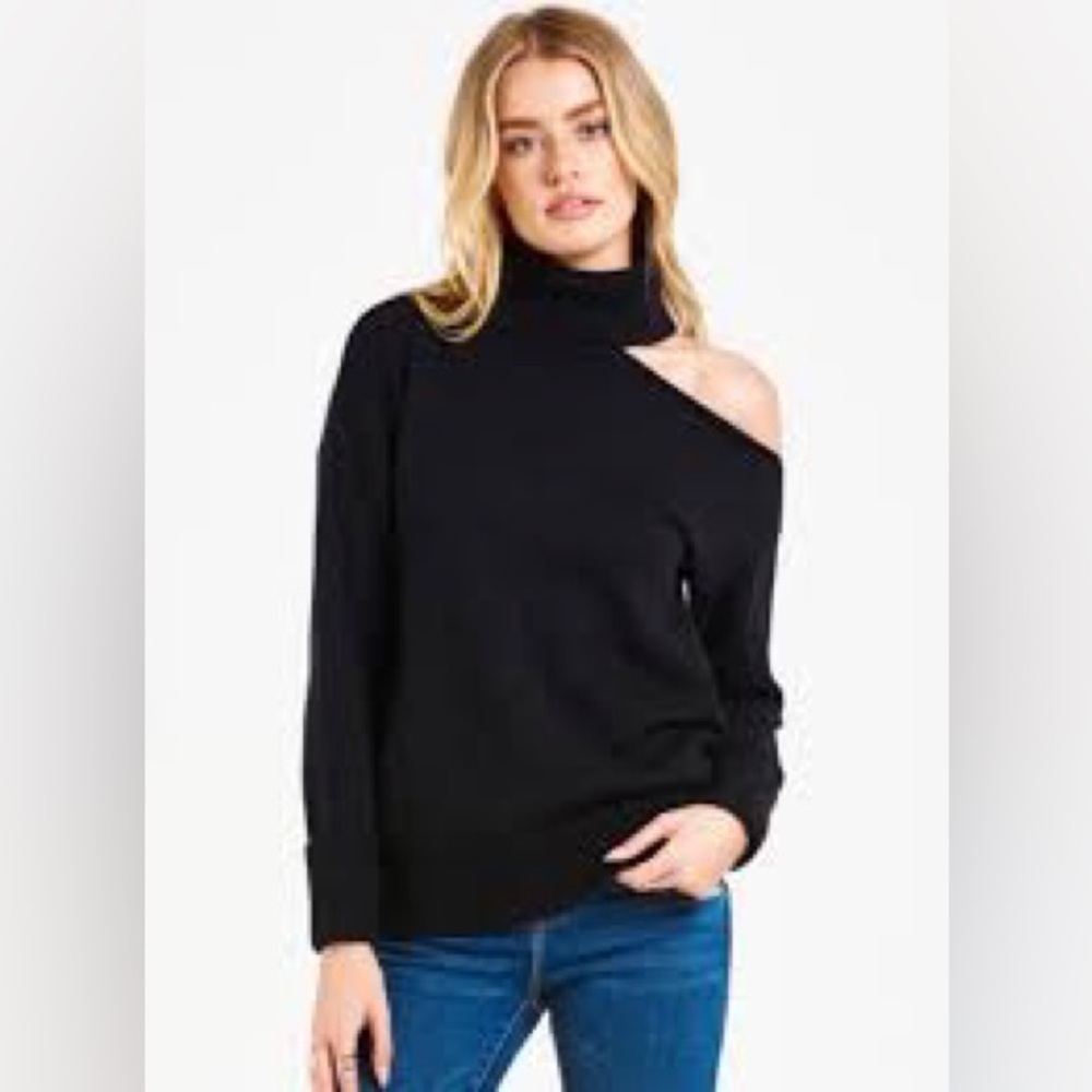 Riley & Rae Black Open Shoulder Turtleneck Sweater size Medium
